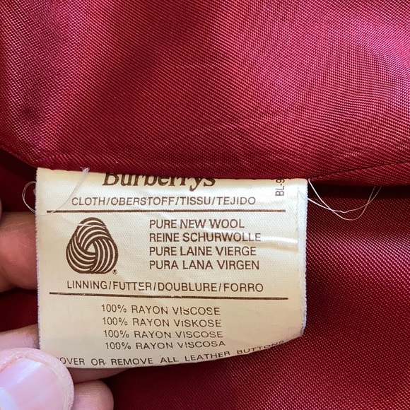 Burberry!! Vintage!! Burgundy and Black print. - Picture 9 of 15